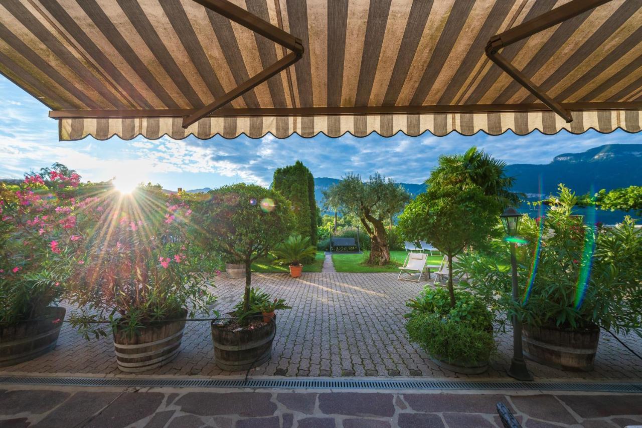 Sandhof Ferienwohnungen Termeno Exterior foto